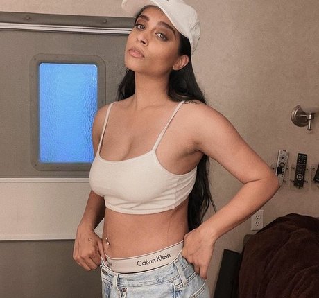 Lilly Singh トップモデル アーカイブ