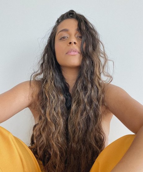 Lilly Singh かわいいスター ギャラリー