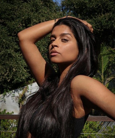 Lilly Singh アダルトスター 写真