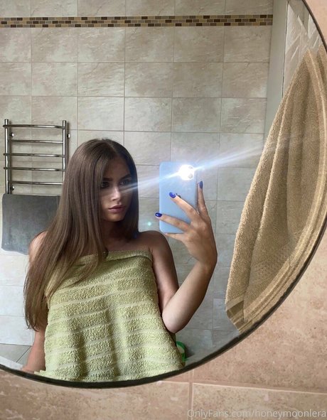 honeymoonlera 高品質女優 写真