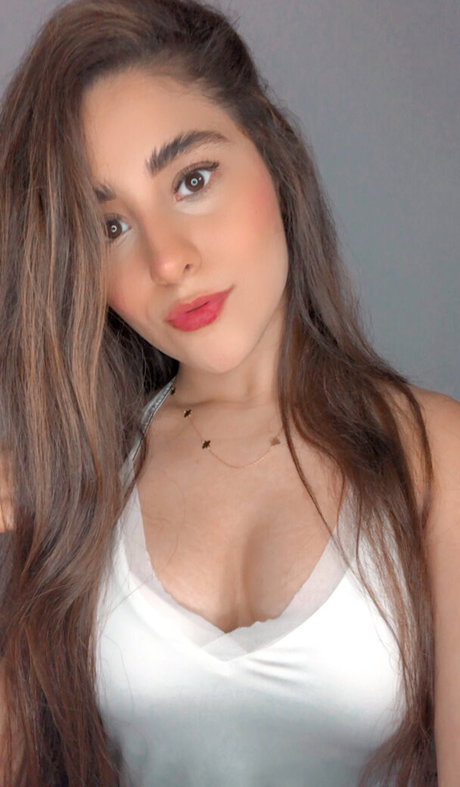 Sassi Zavala 高品質モデル 写真