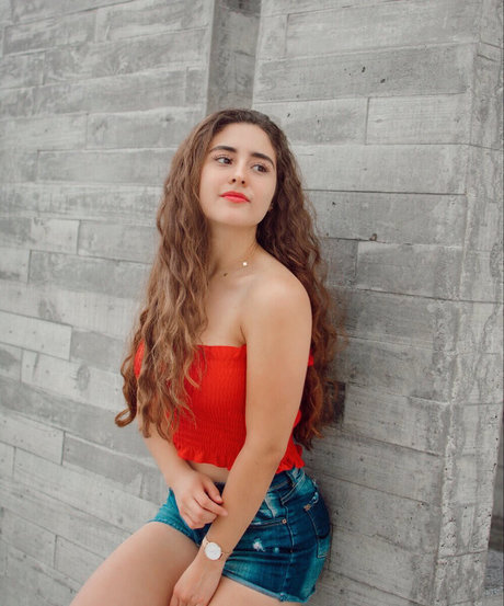 Sassi Zavala ホットモデル 写真