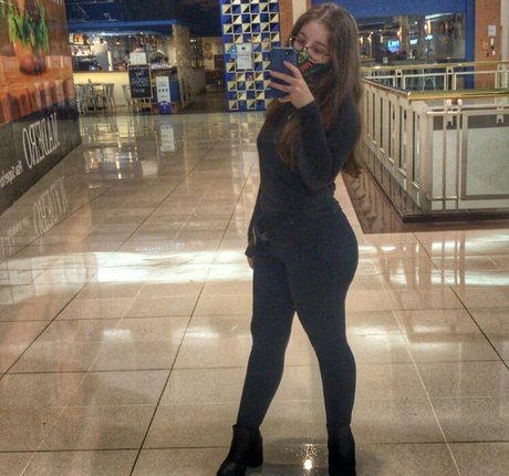 Julihcsgo ポルノモデル 写真