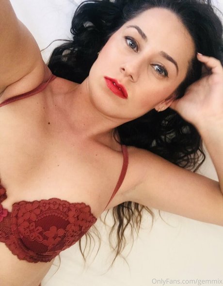 vicktoriabluefree セクシー女優 写真