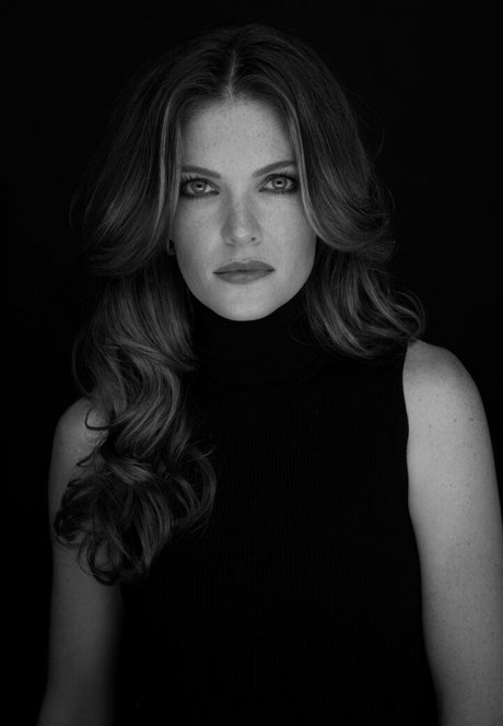 Meghann Fahy 美しいスター ギャラリー