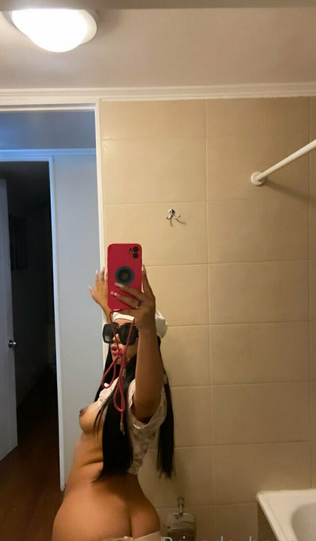 privado honey 裸のモデル 画像