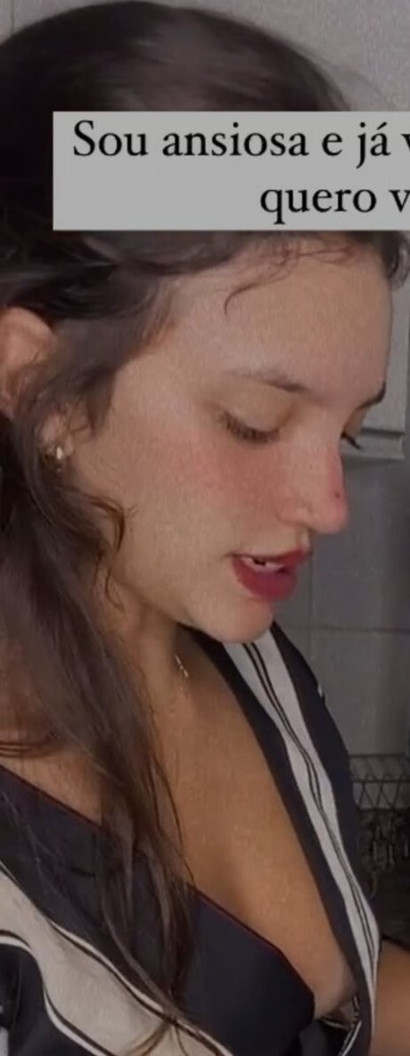 Debora Aladim ヌードスター 写真