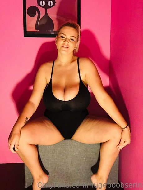hugeboobserin top profile image