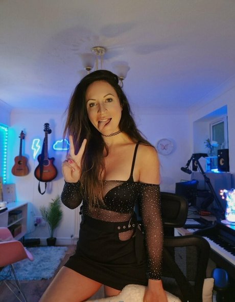 rebeccava スター ヌード 写真