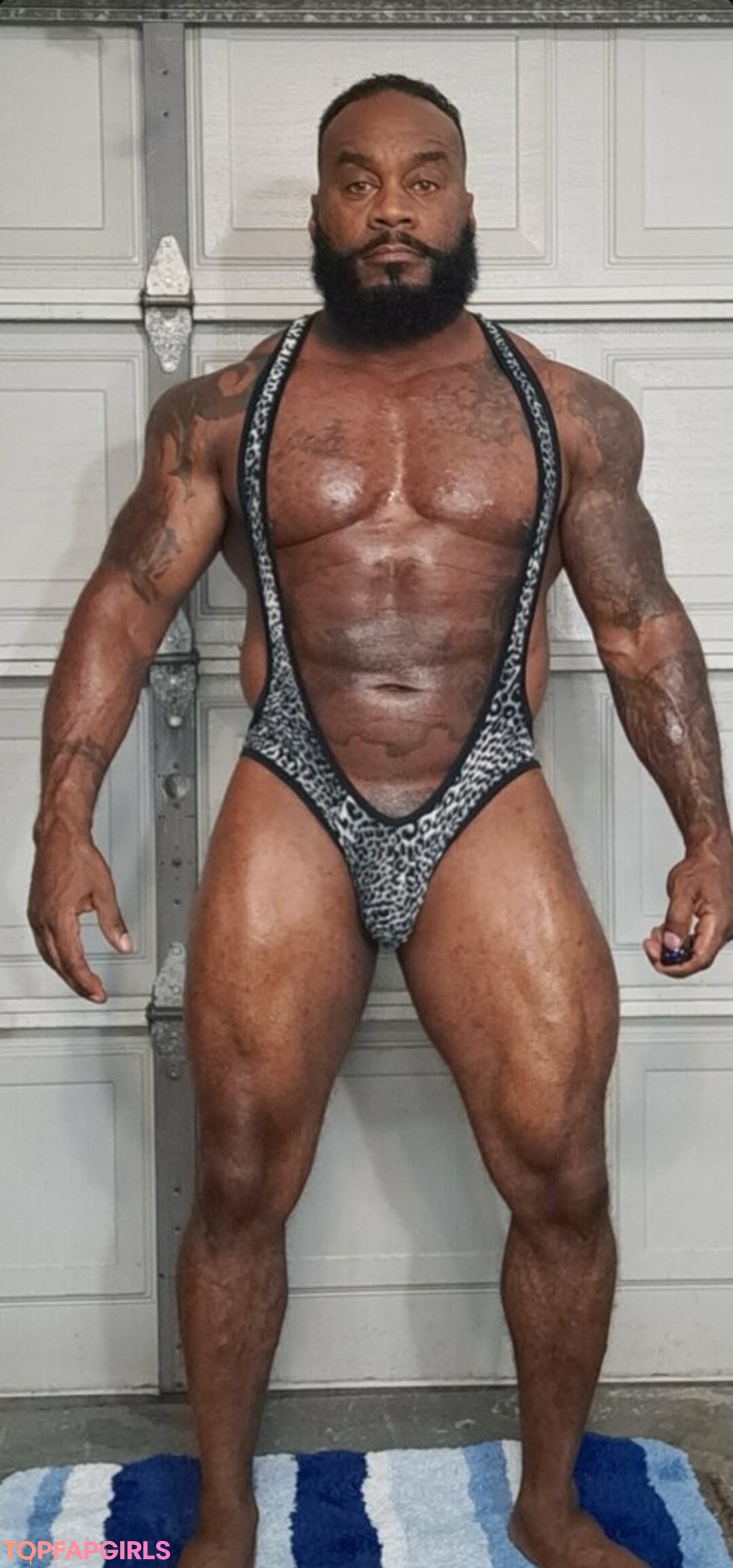 ブロンドの女の子のオンリーファンズ 無料ポルノ 画像