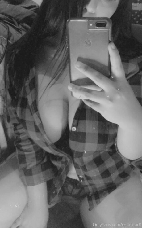 conejitac9 セクシーなスター 写真