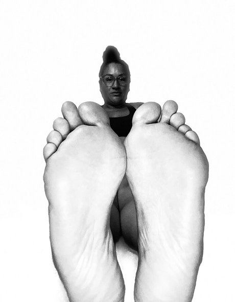 shesabigone エロティックモデル ギャラリー