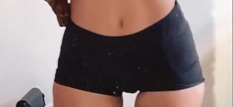 Isis Rodrigues ポルノスター 可愛い 画像