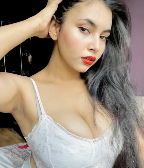 Arpa Roy 素敵なポルノスター 画像