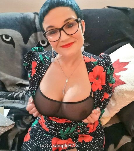 Tiny With Tits ポルノスター ベスト 画像
