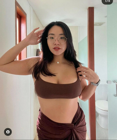 Mathilda Huang セックスモデル 写真
