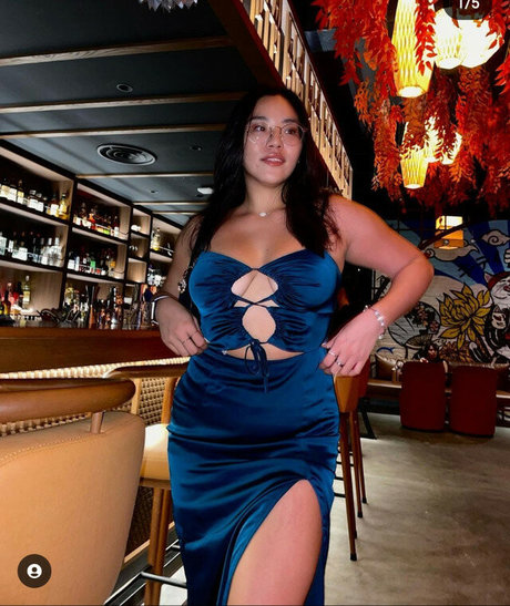 Mathilda Huang 完璧なモデル 画像