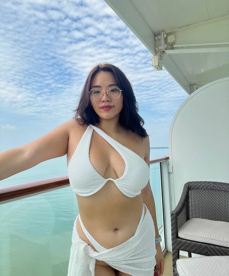 Mathilda Huang ポルノスター 写真