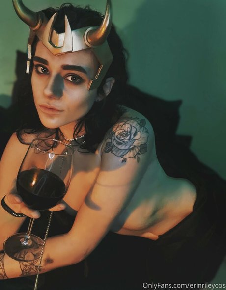 erinrileycos モデル アーカイブ