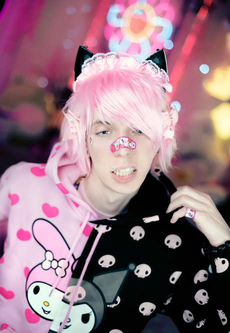 kingdaddykitten スター 裸 写真