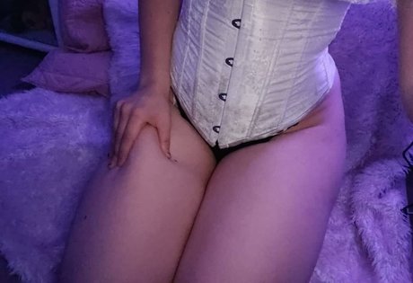 frogzzi 可愛いモデル 写真