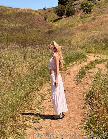 hailey pandolfi 裸の女優 写真