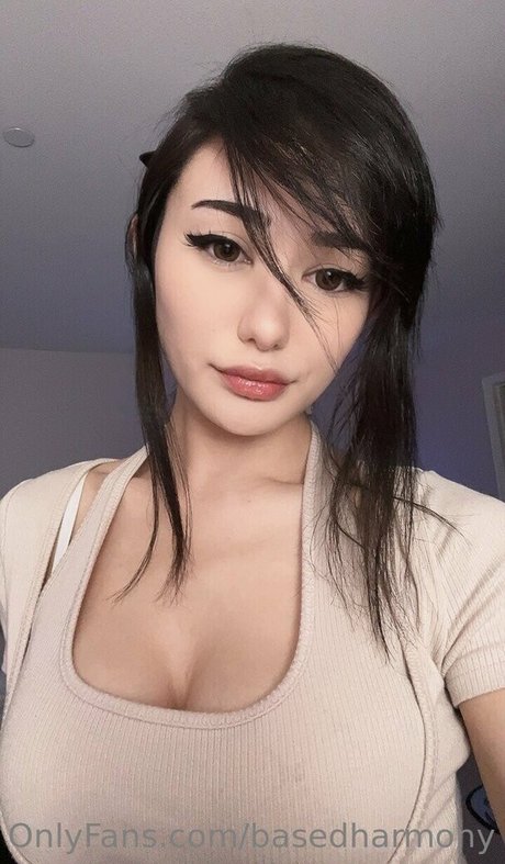 harmonyeva ホットモデル 写真