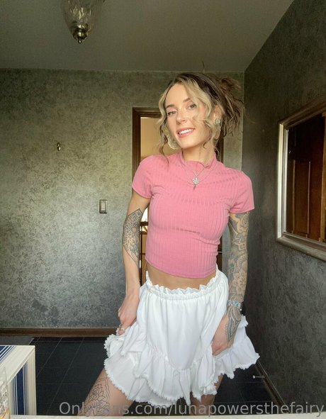 lunapowersthefairy ポルノスター セックス 写真