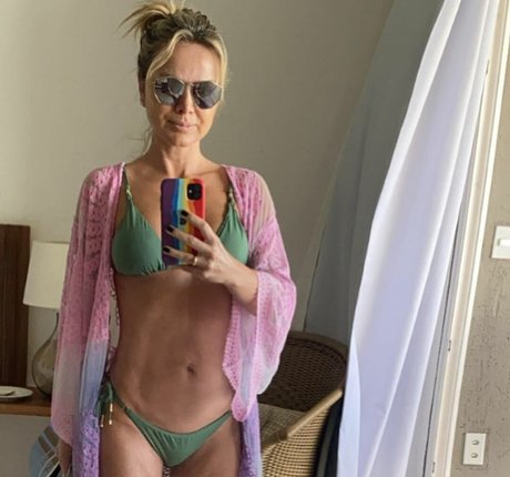 Eliana Michaelichen xxxスター 写真