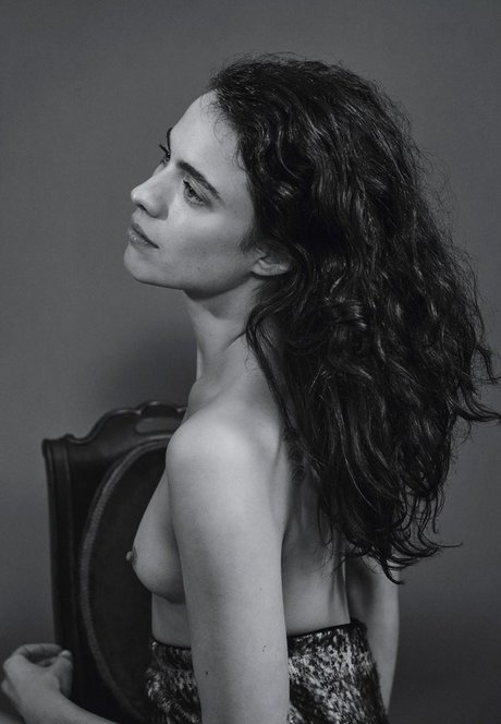 Margaret Qualley ヌードモデル 画像