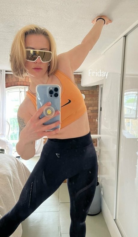 Julia Hardy ポルノスター ヌード 画像