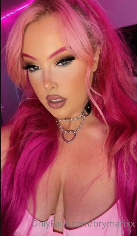 brymarixx ホットなスター 写真