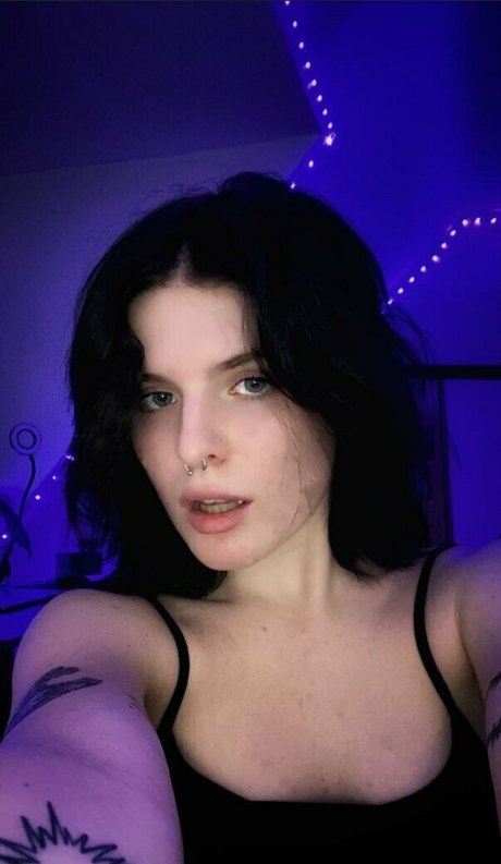 alicee foxx 無料モデル 写真