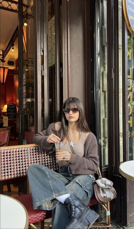 Zeynep Kurubacak セクシー女優 写真