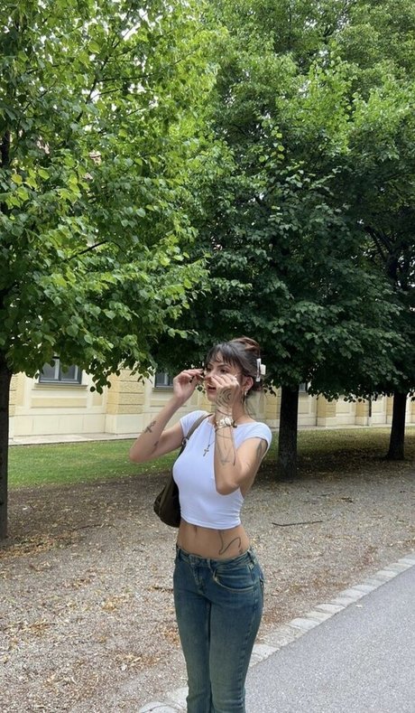 Zeynep Kurubacak アダルトスター 写真