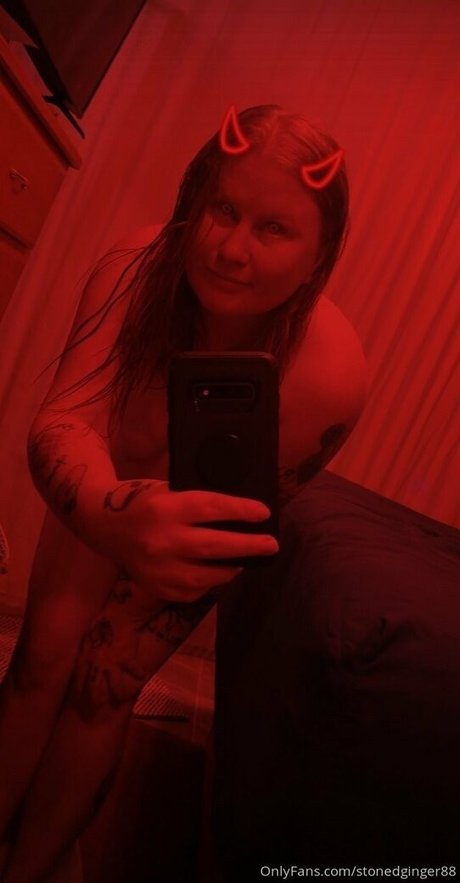 stonedginger88 ポルノスター 写真