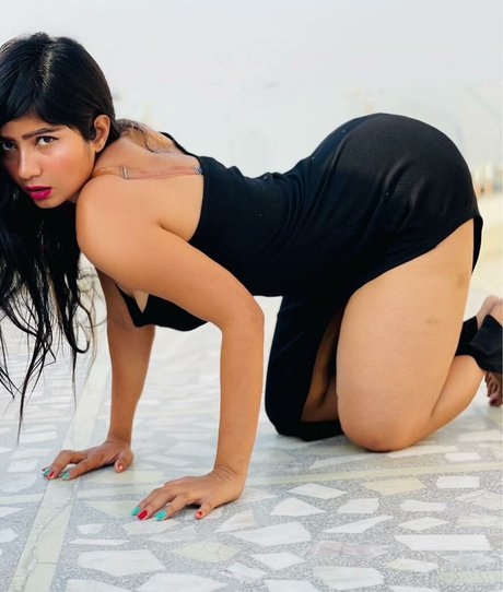 Neha Singh ポルノスター トップ 写真