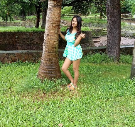 Muskaan Agarwal 無料モデル 写真