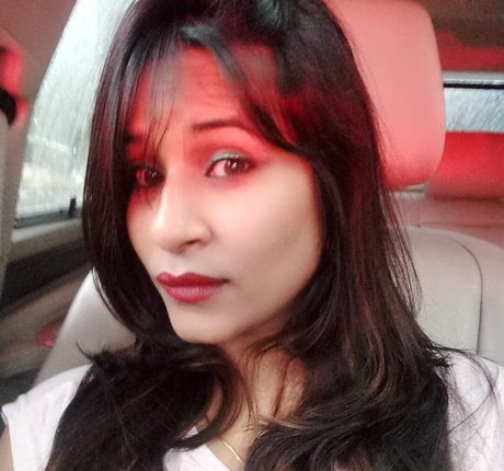 Muskaan Agarwal エロティックなスター 写真