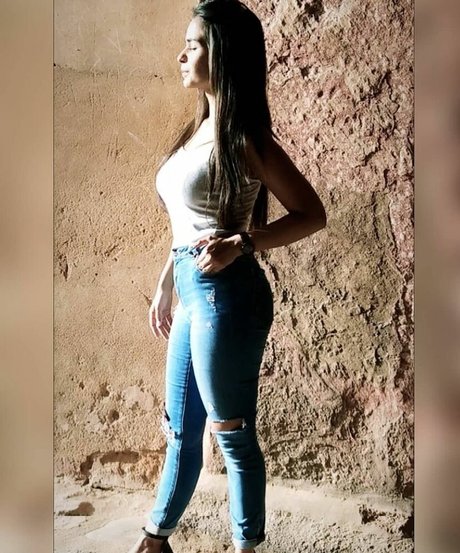 Anjali Gupta ヌードモデル アーカイブ
