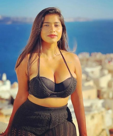 Pratika Sood トップポルノスター 写真