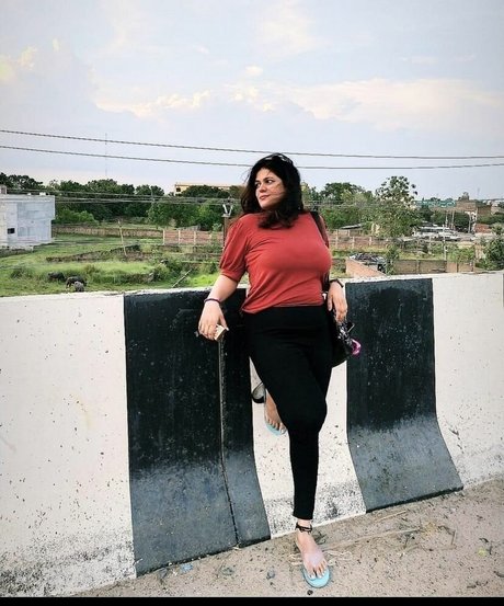 tejaswi pandeyy ポルノスター 写真