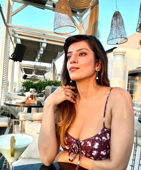 Akshita Dutta xxxスター ギャラリー