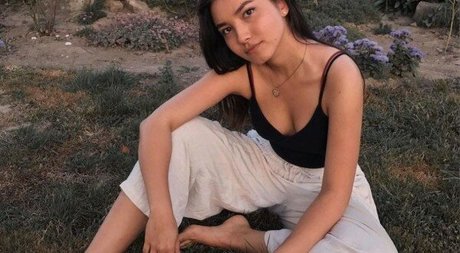 Maria Zhang ポルノスター アート 写真