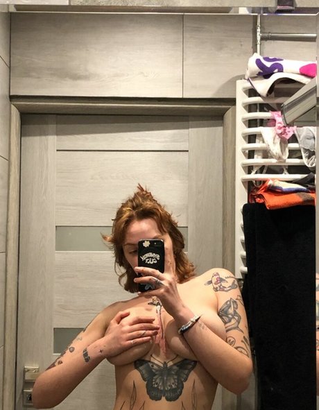 アジアンダディOnlyFans アート裸 画像