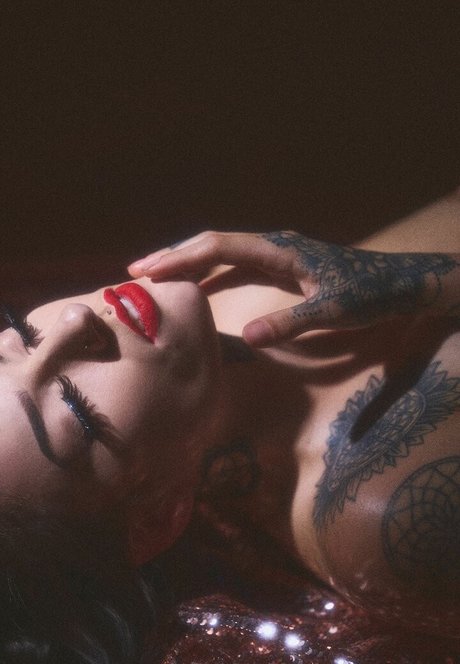 黒人妊婦OnlyFans セクシーヌード 画像