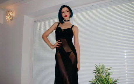 Grimoirex エロティックなスター 写真