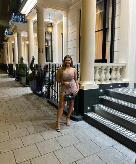 Millie C ホットモデル 画像