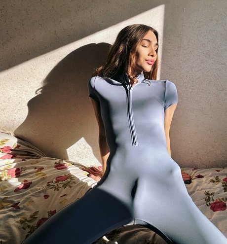 iloveyoutiii 完璧なポルノスター 写真