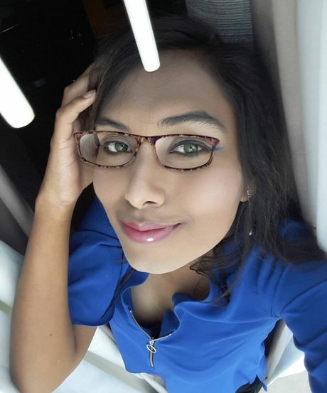 Hemoshree Bhadra ポルノスター 画像